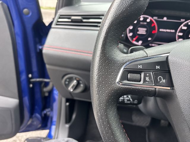 Arona FR 1.0 TSI DSG *Nav/LED/FullLink/Kamera*