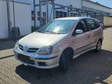Nissan Almera Tino / Tüv Neu - Nissan Almera Tino aus 2002