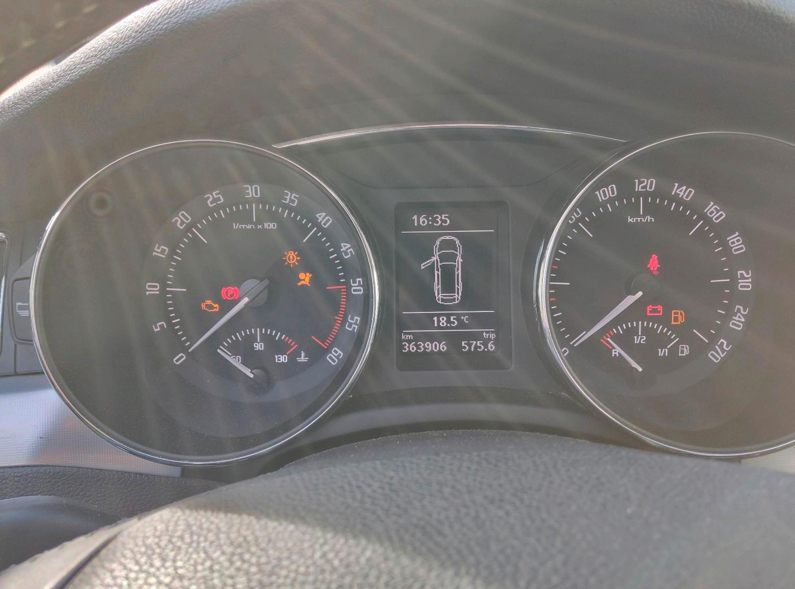Skoda Superb 2013 — photo 7