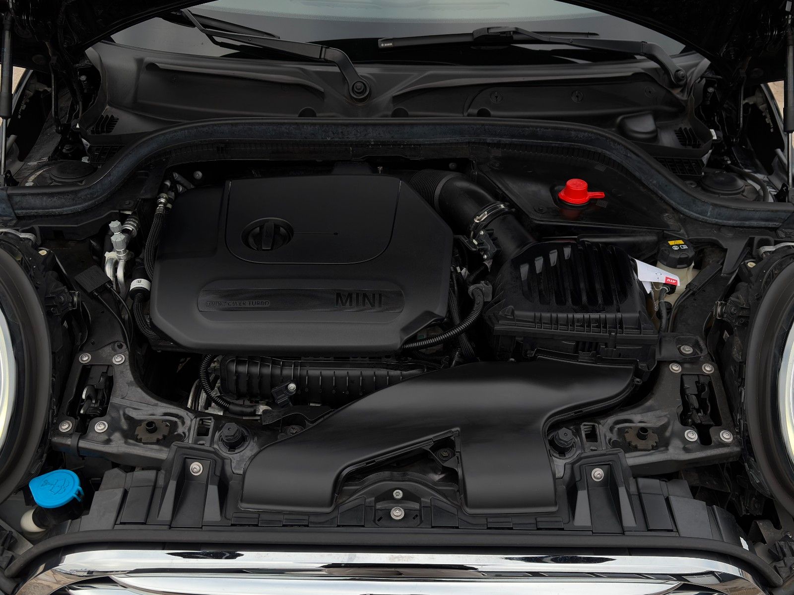 Fahrzeugabbildung MINI Cooper F56 Autom Chili Leder CarPlay Tempo. PDC