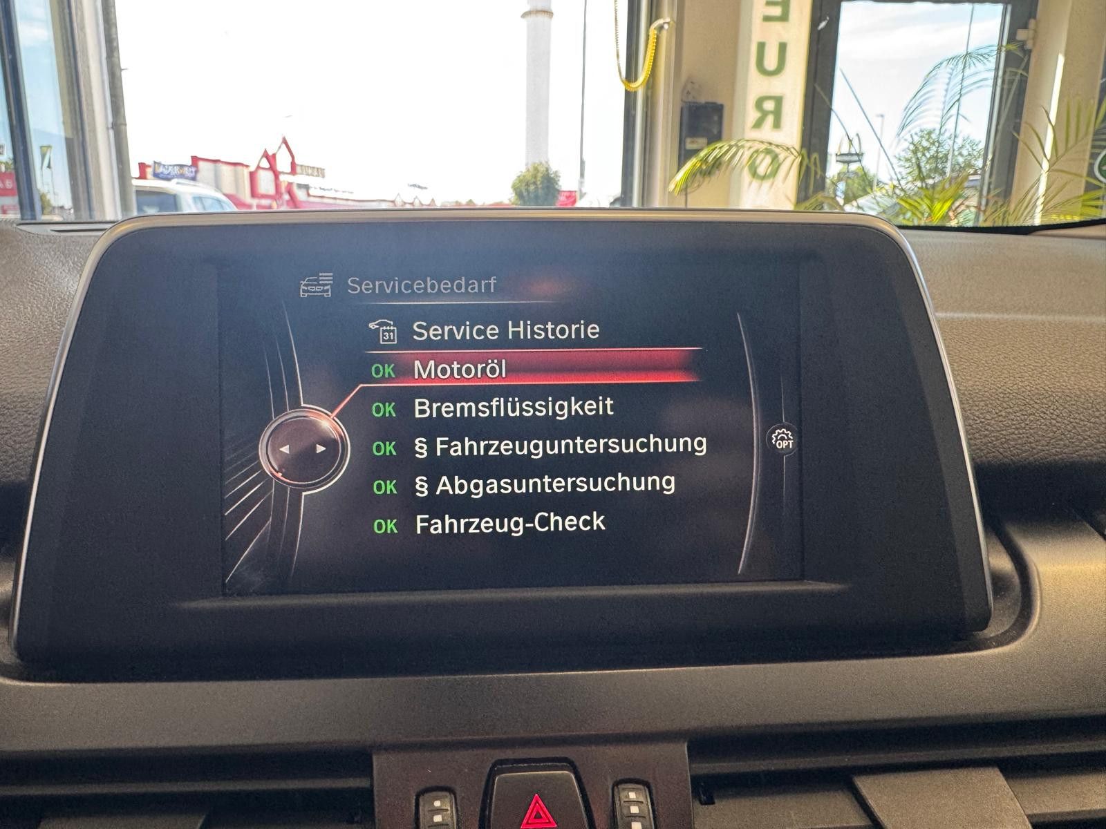Fahrzeugabbildung BMW 216 Baureihe 2 Gran Tourer 216 d Advantage