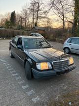 Mercedes-Benz Mercedes Benz W124 E280 Automatik/ Klima - Mercedes-Benz E 280 in Düsseldorf