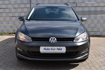 Volkswagen Golf - 2