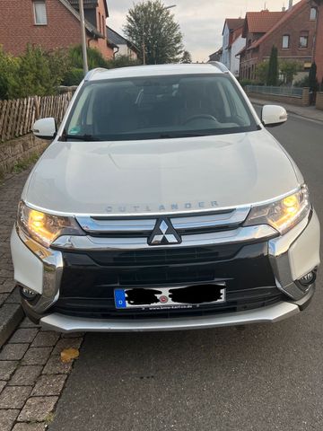 Mitsubishi Outlander 2.0  SUV- 2WD Start-S...