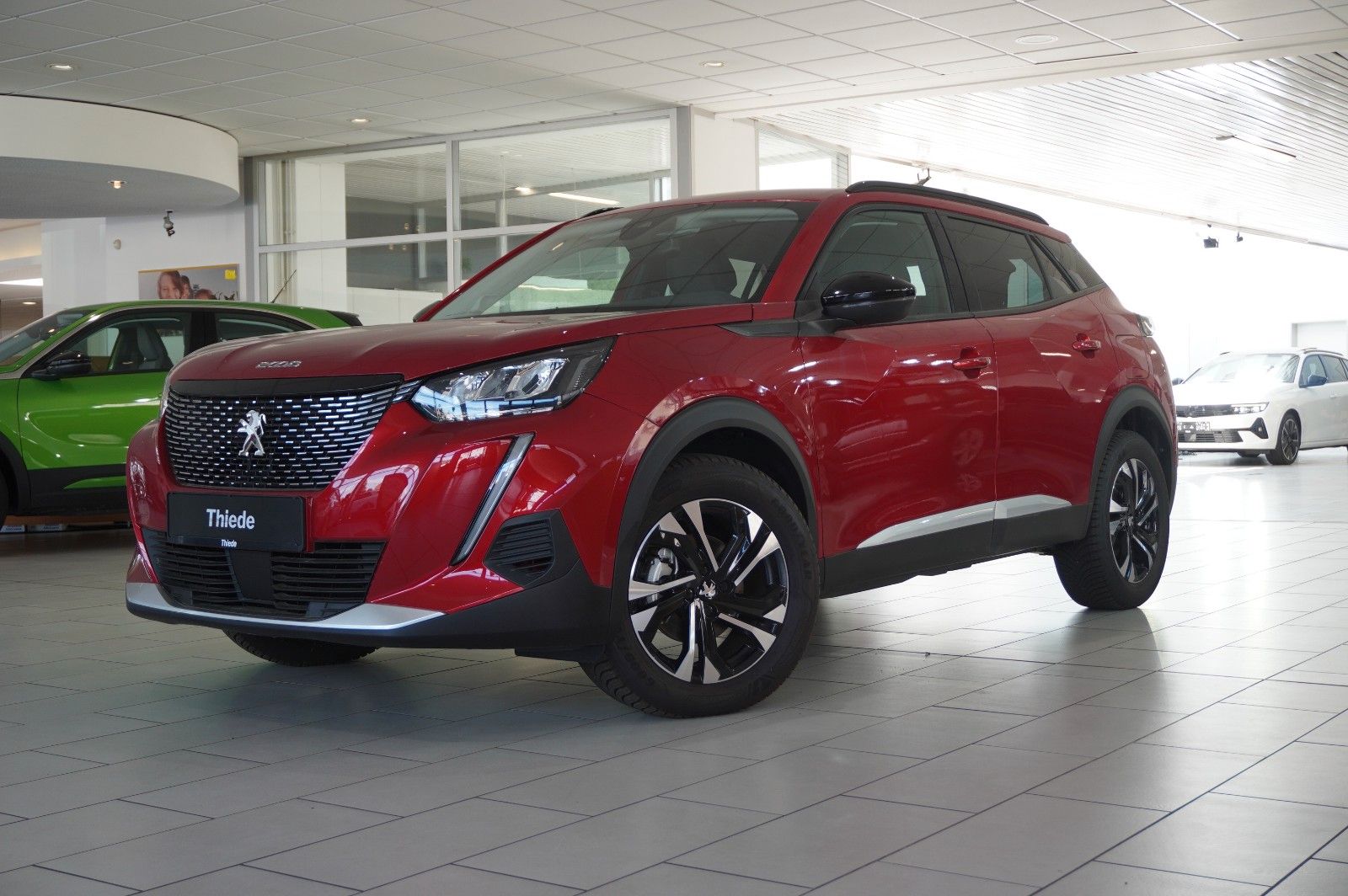 Fahrzeugabbildung Peugeot 2008 1.2T ALLURE AT NAVI/LED/KAMERA/SHZ/VIRT.