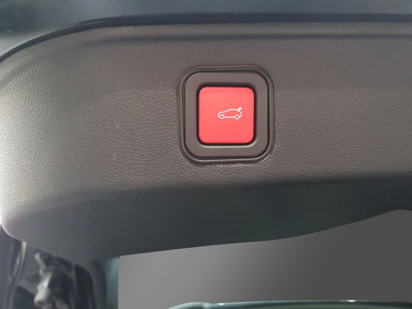 Fahrzeugabbildung Alfa Romeo Junior Elettrica VELOCE  280 PS voll Top Deal
