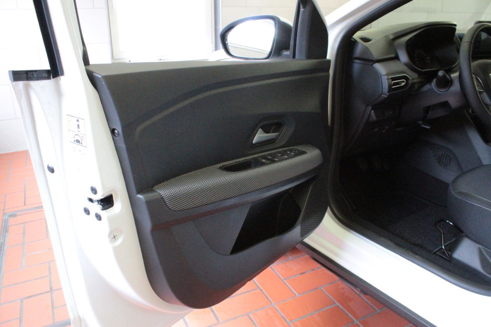 Fahrzeugabbildung Dacia Jogger ECO-G 100 Expression 5-Sitzer *Winterpak*