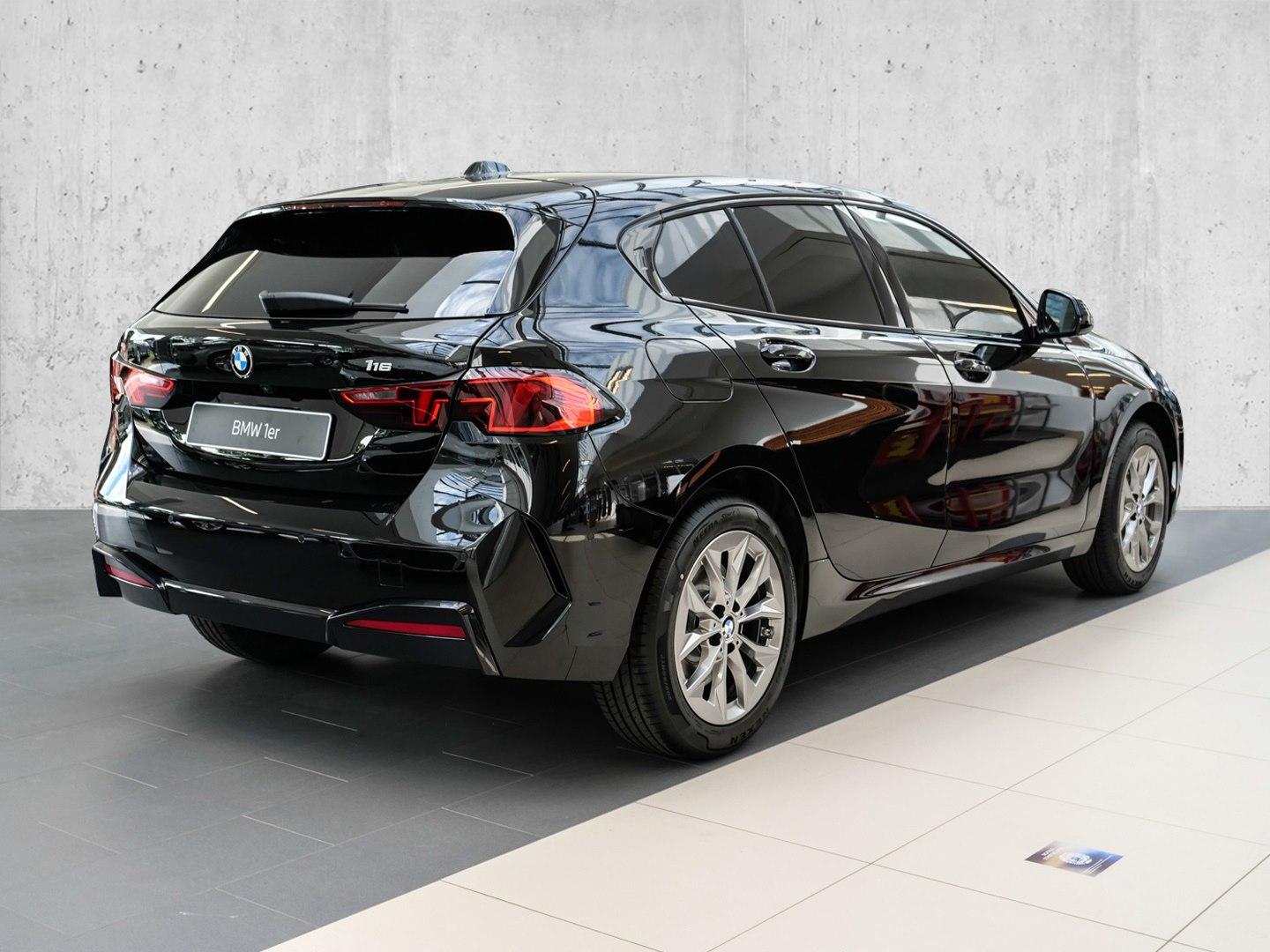 BMW 116 NAVI | LED | RFK | PDC V+H | TEMPOMAT