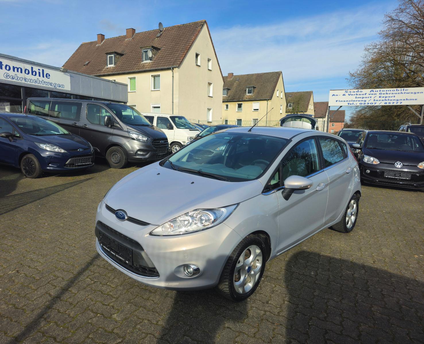Ford Fiesta Titanium ZahnriemenNeu*Sitzheiz.*PDC*ALU