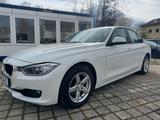 BMW F30 320 i SPORT - BMW 320: F30