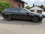 Volkswagen Passat 2.0 TDI SCR DSG IQ Light Garantie 19" - Volkswagen Passat in Bonn