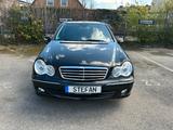 Mercedes-Benz C 230 T Avantgarde, V6, Leder, Navi, Sitzheizung - Mercedes-Benz C 230 mit Benzin-Antrieb: Kombi