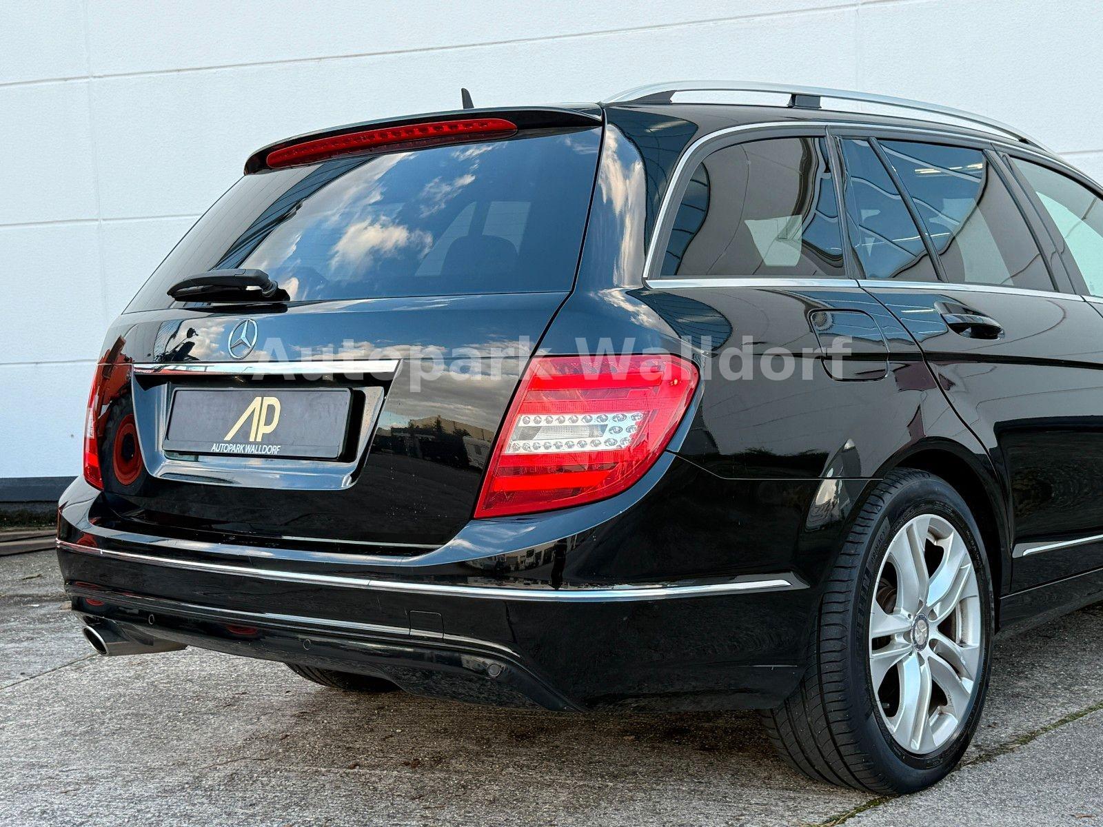 Mercedes-Benz C220 2011 — photo 5