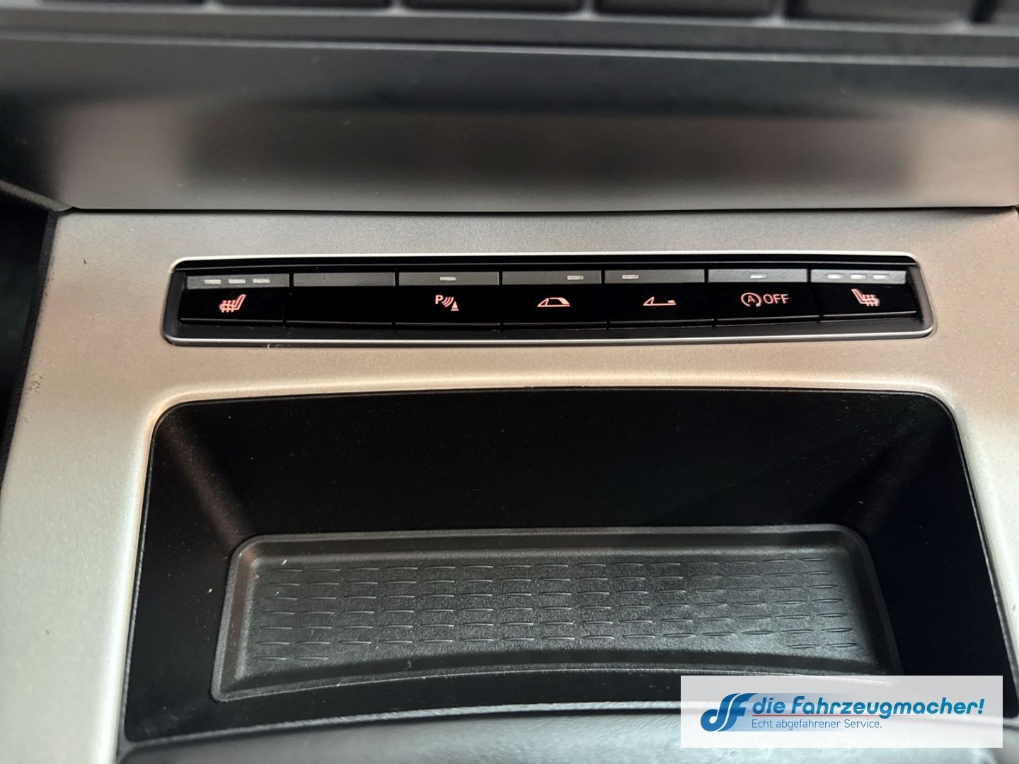 Fahrzeugabbildung BMW Z4 sdrive 18 i Roadster El. Verdeck AD Leder Xen
