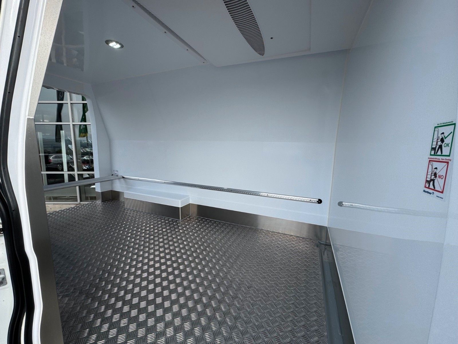 Fahrzeugabbildung Iveco Daily 35S16 A8 *Standkühlung*Kamera*Automatik*3x