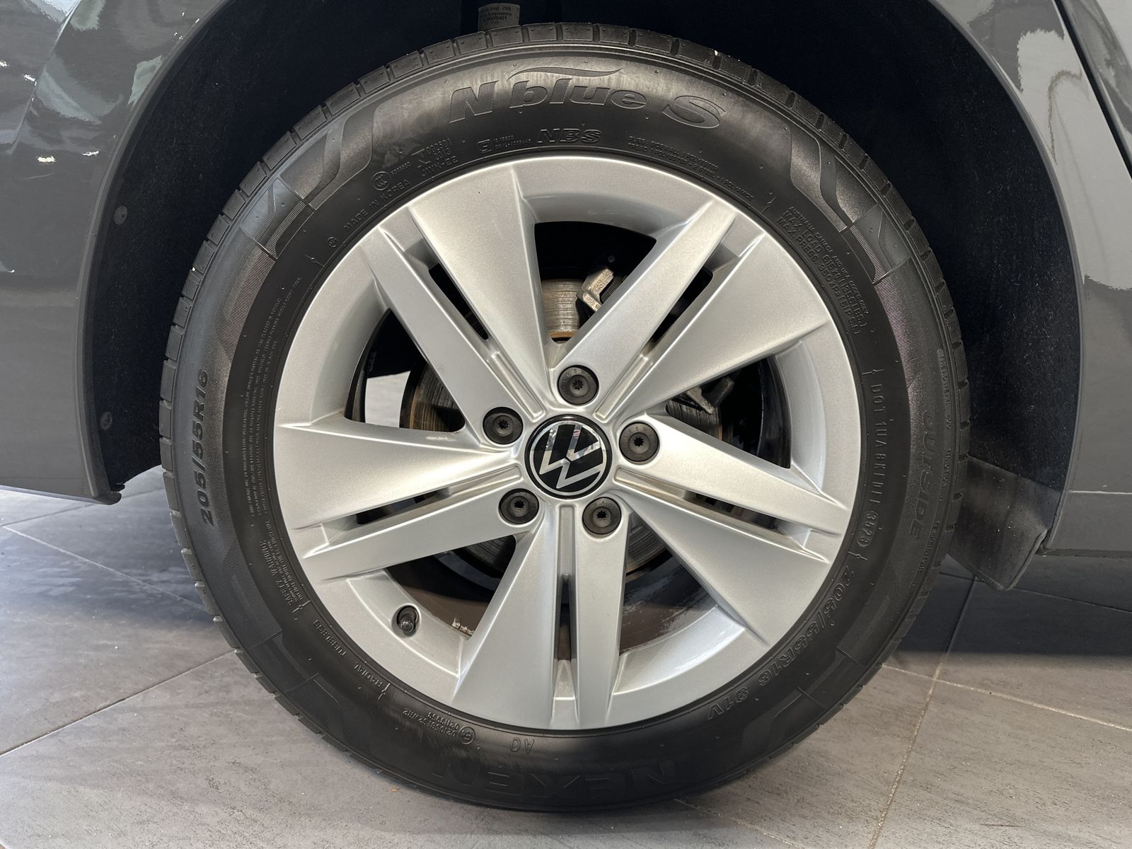 Fahrzeugabbildung Volkswagen Golf Variant 2.0 TDI LED+APS+TEMPOMAT+DIGDISPLAY