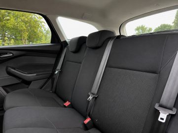 Ford Focus - 11
