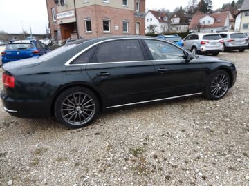 Audi A8 - 6
