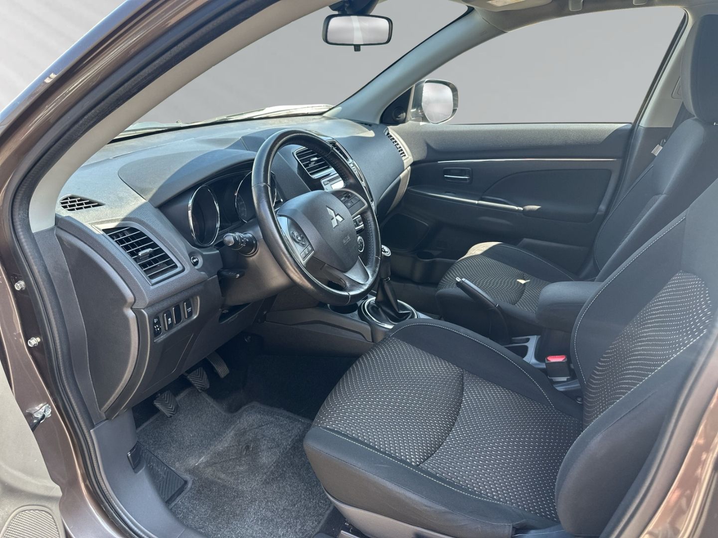 Fahrzeugabbildung Mitsubishi ASX Kollektion 2WD MIVEC 1.6 Klassik + Klimaauto