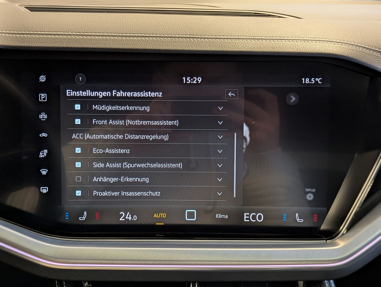 VW Touareg 3.0TDI 4M R-Line VOLL Black 22" UPE 114T - Image 33