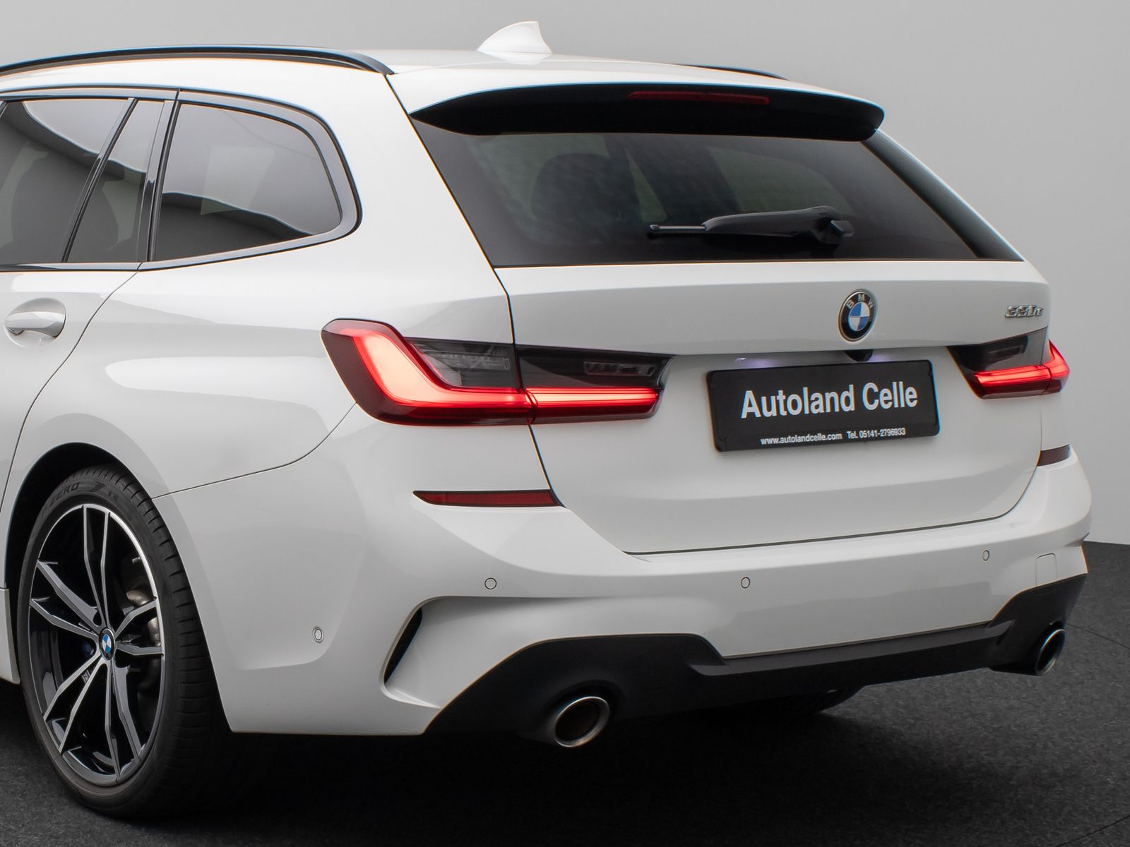Fahrzeugabbildung BMW 330e M Sport Kamera Laser HUD DAB HiFi Komfort