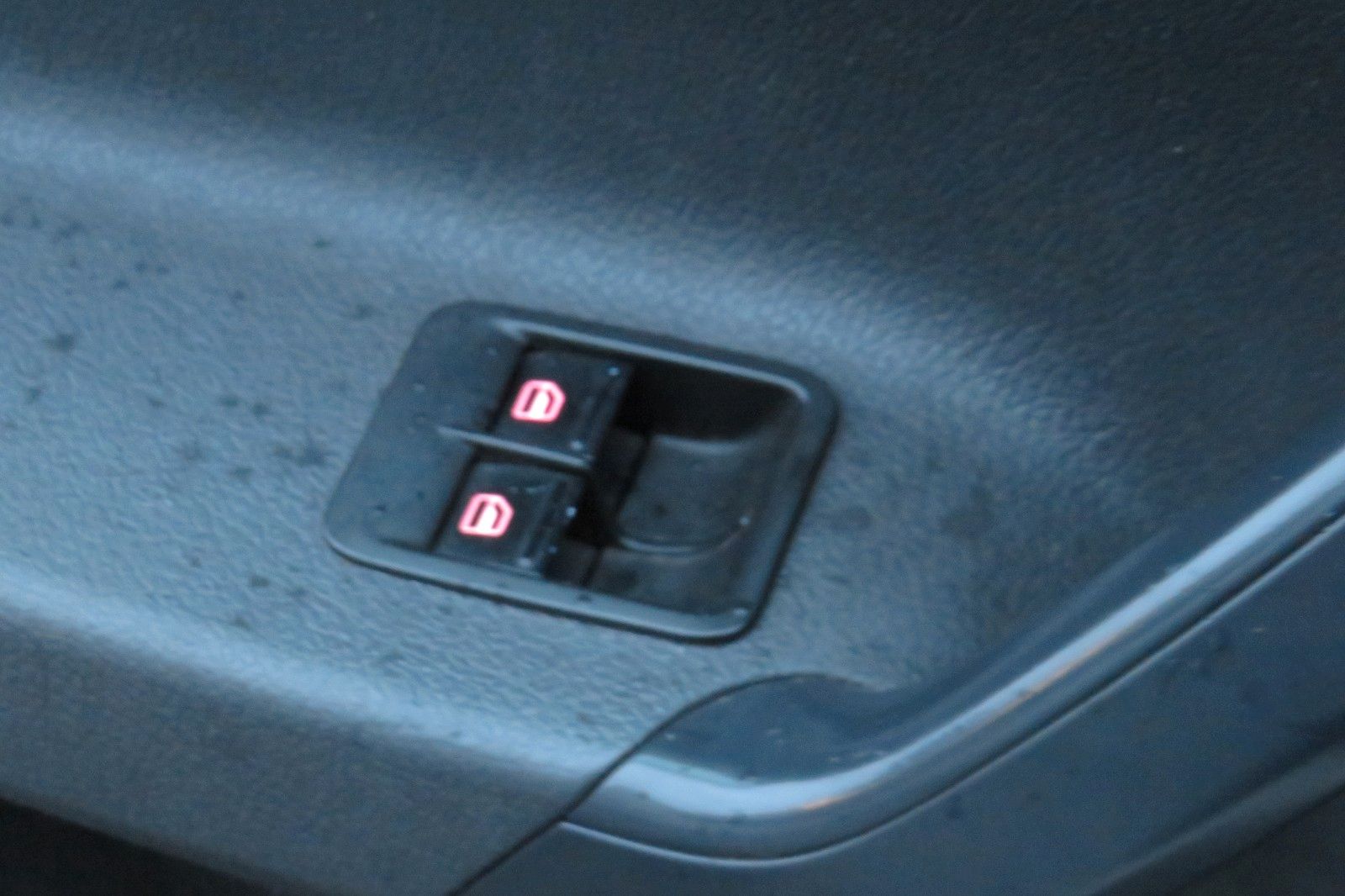 Fahrzeugabbildung Volkswagen Caddy Kasten TDI KLIMA AHK SITZH. FLEXSITZ 1.HD