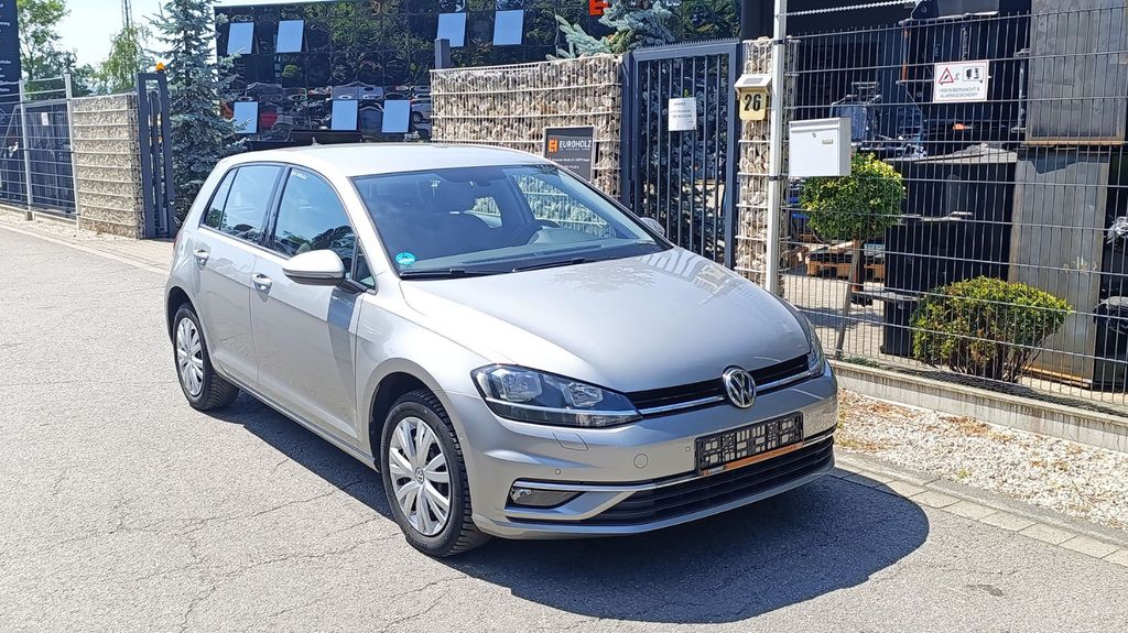 Image of Volkswagen Golf