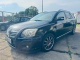 Toyota Avensis Kombi 2.2 Klima,Leder,TÜV,Navi,Executive - Toyota Avensis aus 2007: Kombi