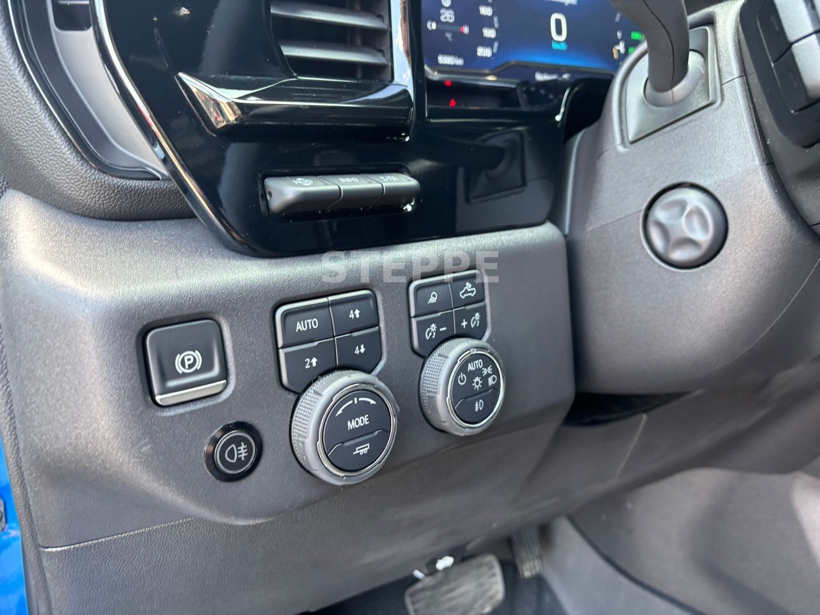 Chevrolet Silverado ZR2 6,2 V8 Crewcab 1.Hd Unfallfrei AHK