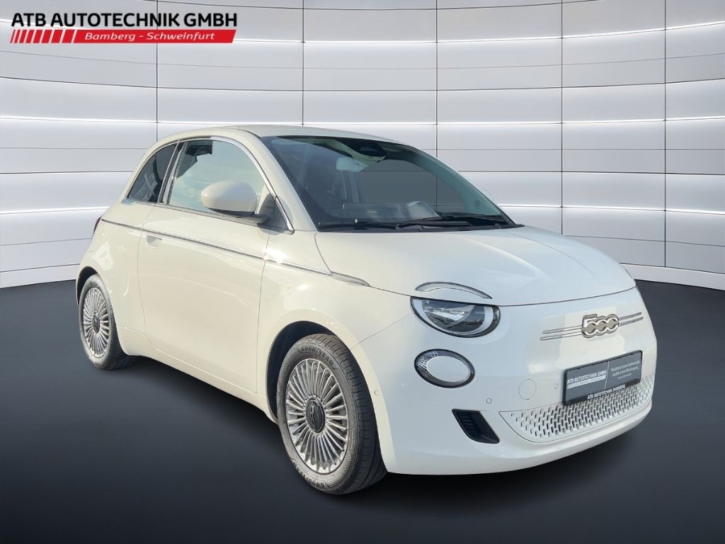 Fahrzeugabbildung Fiat 500e Keyless Go Rückfahrkamera