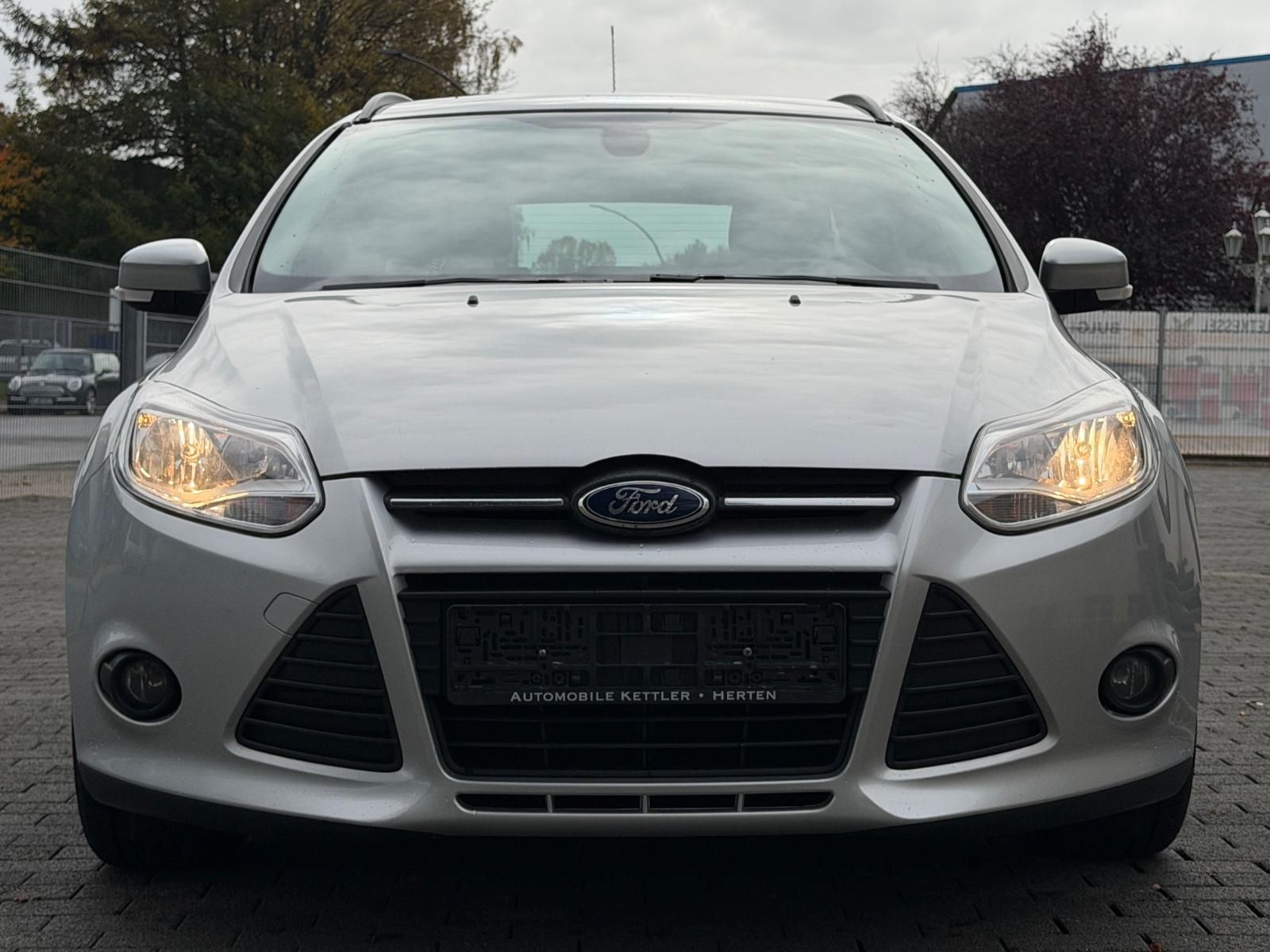 Ford Focus 2014 — photo 5