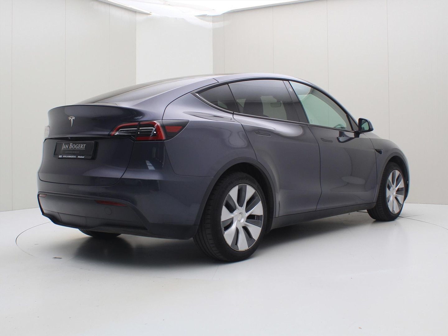 Tesla Model Y Standard RWD Plus 351pk AMD RYZEN [ LFP imagem 2
