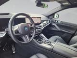 BMW X6 M60i xDrive M SPORT Massage Sitzbelüft Standh - graue BMW X6 M60