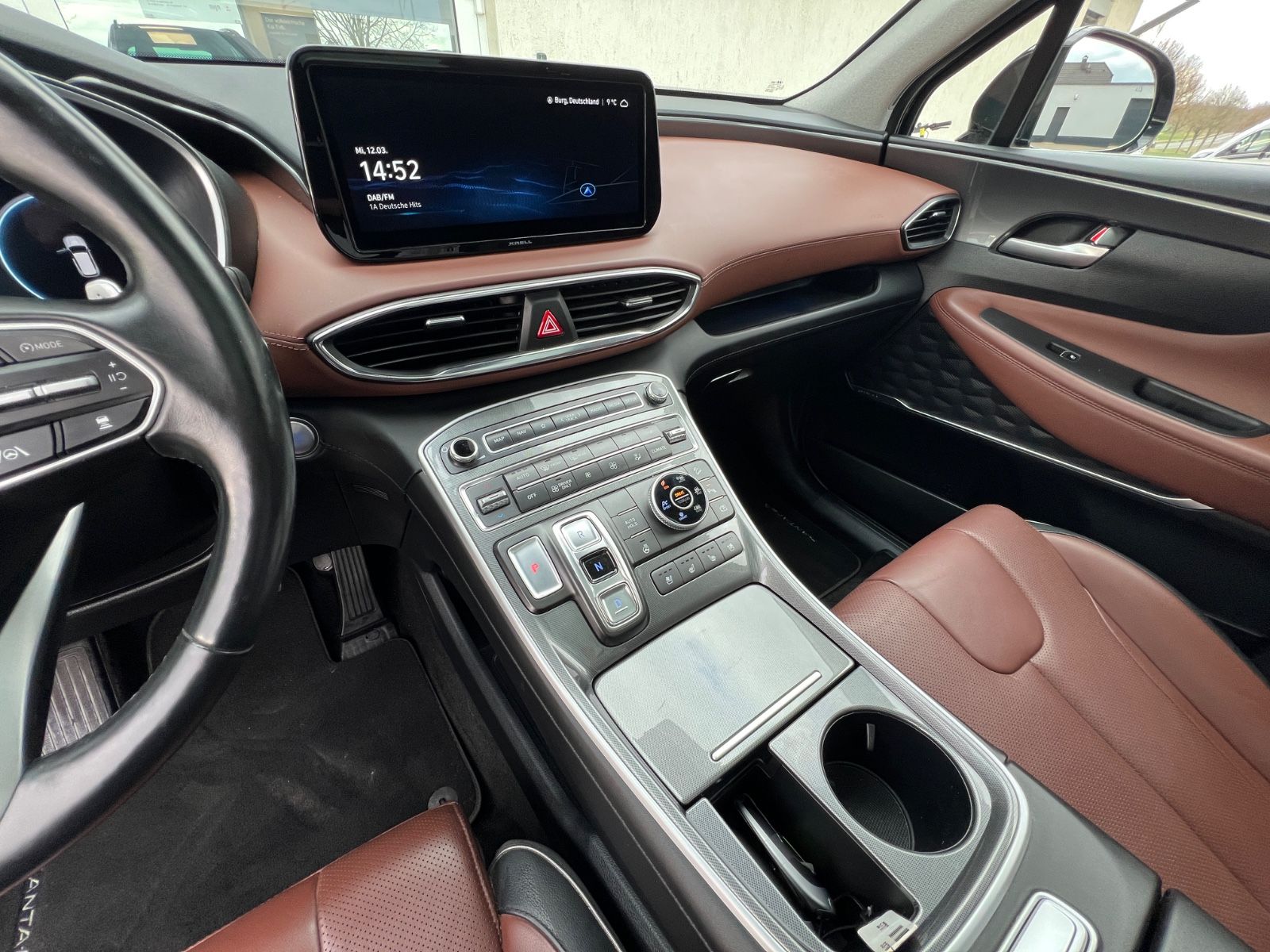 Fahrzeugabbildung Hyundai HYUNDAI SANTA FE 1.6 HEV 4WD Signature
