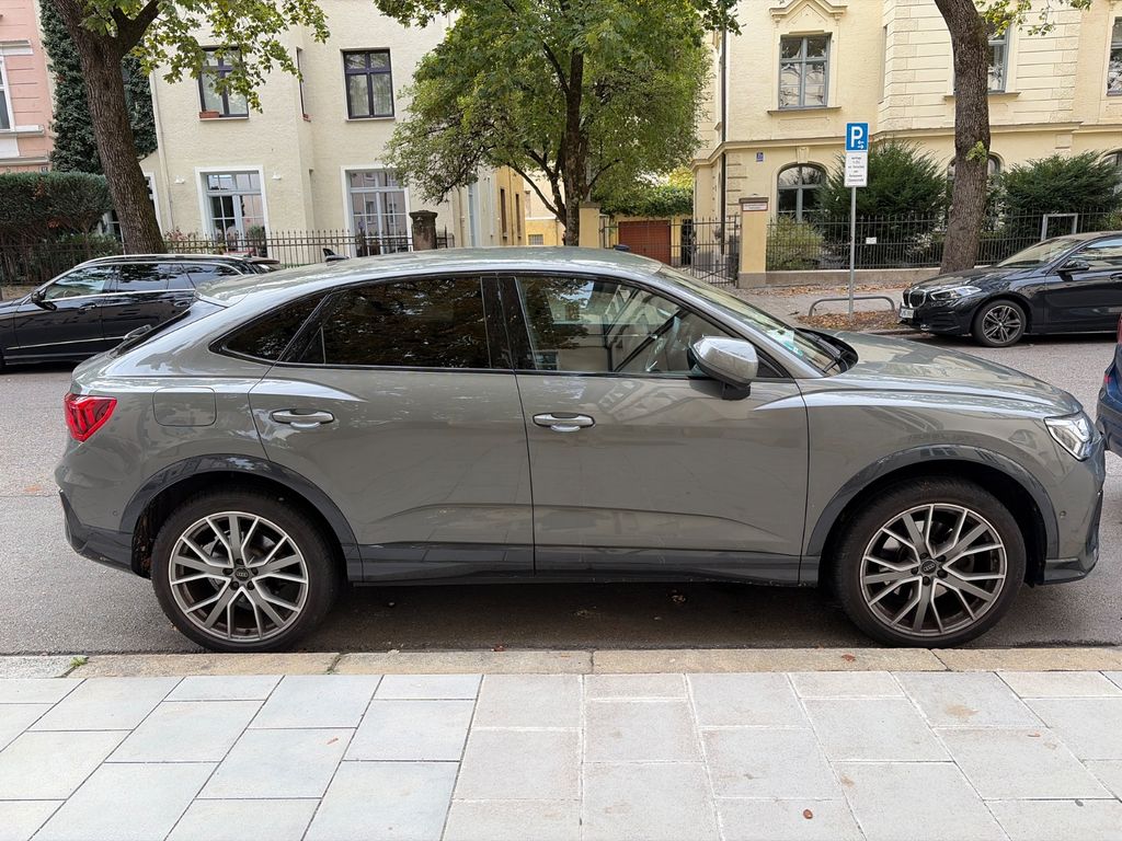 Image of Audi Q3