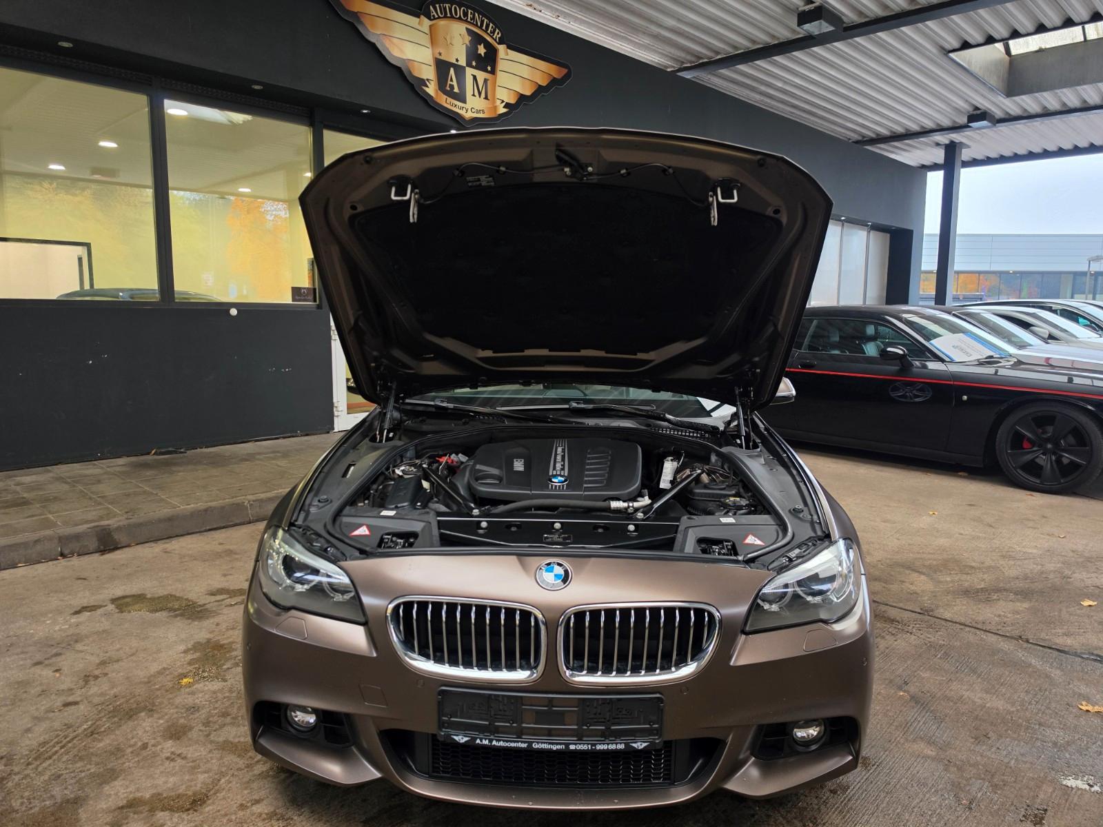 BMW 530d xDrive Touring M-Sportpaket FROZEN/Pano/AHK