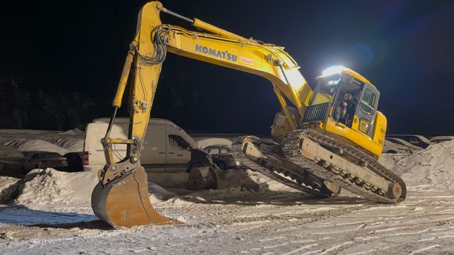 Komatsu PC228USLC-8