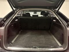 AUDI Q8 55 TFSI quattro LENKRAD-,SITZHZG AHK HEADUP