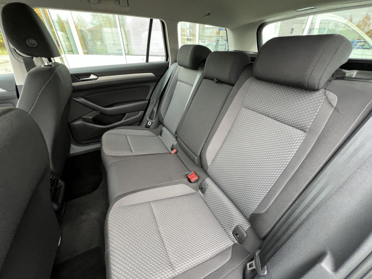 Volkswagen Passat Variant - Bild 7