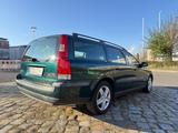 Volvo V70 2.4 - Volvo V70 Gebrauchtwagen in Berlin