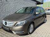 Mercedes-Benz B 220 CDI / d Aut. Xenon KAMERA NAVI 1.HAND - gebrauchte Mercedes-Benz B 220 aus dem Jahr 2014