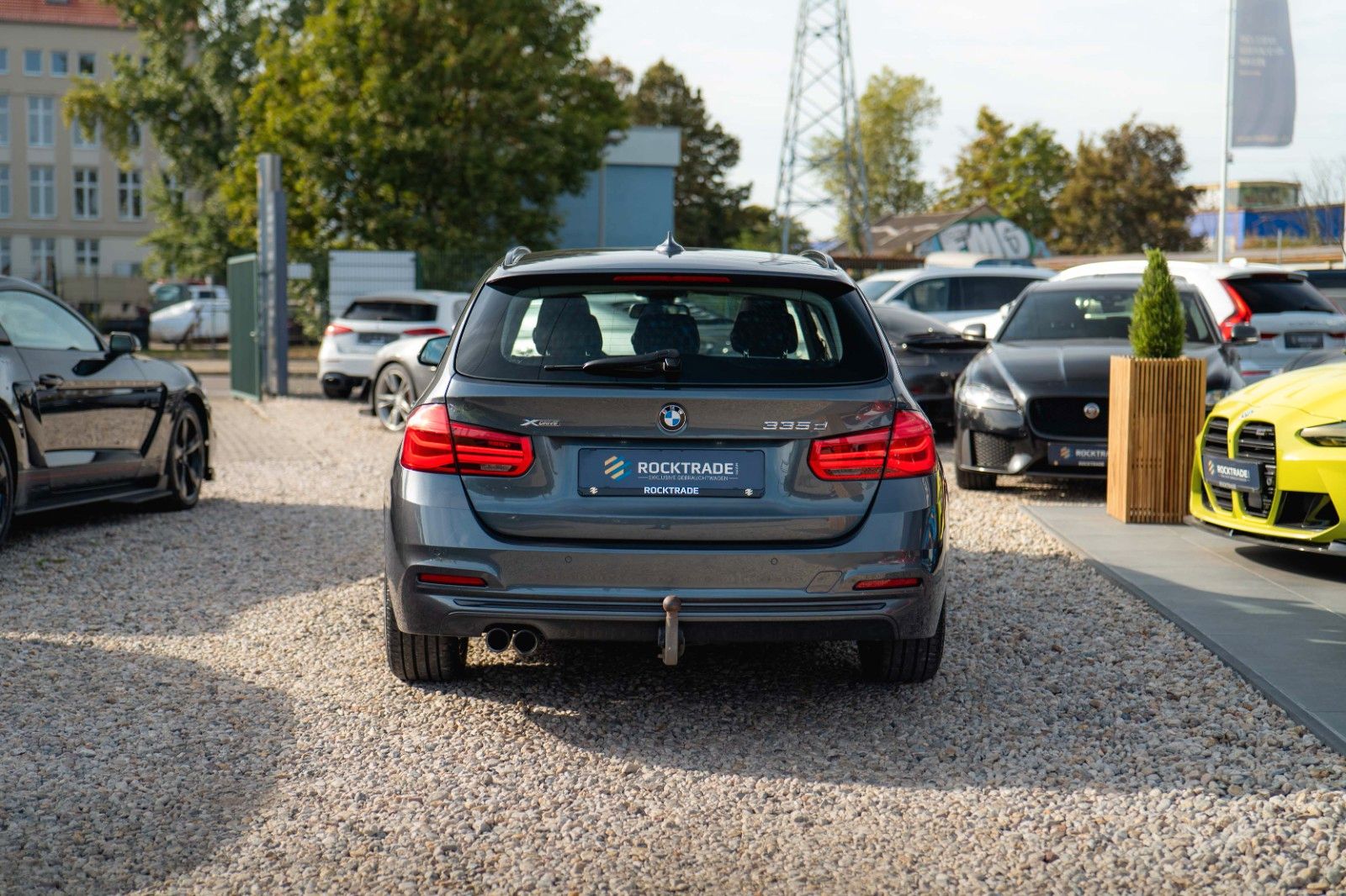 Fahrzeugabbildung BMW 335d xDrive Sport Line | LED | Pano | HUD | TÜV