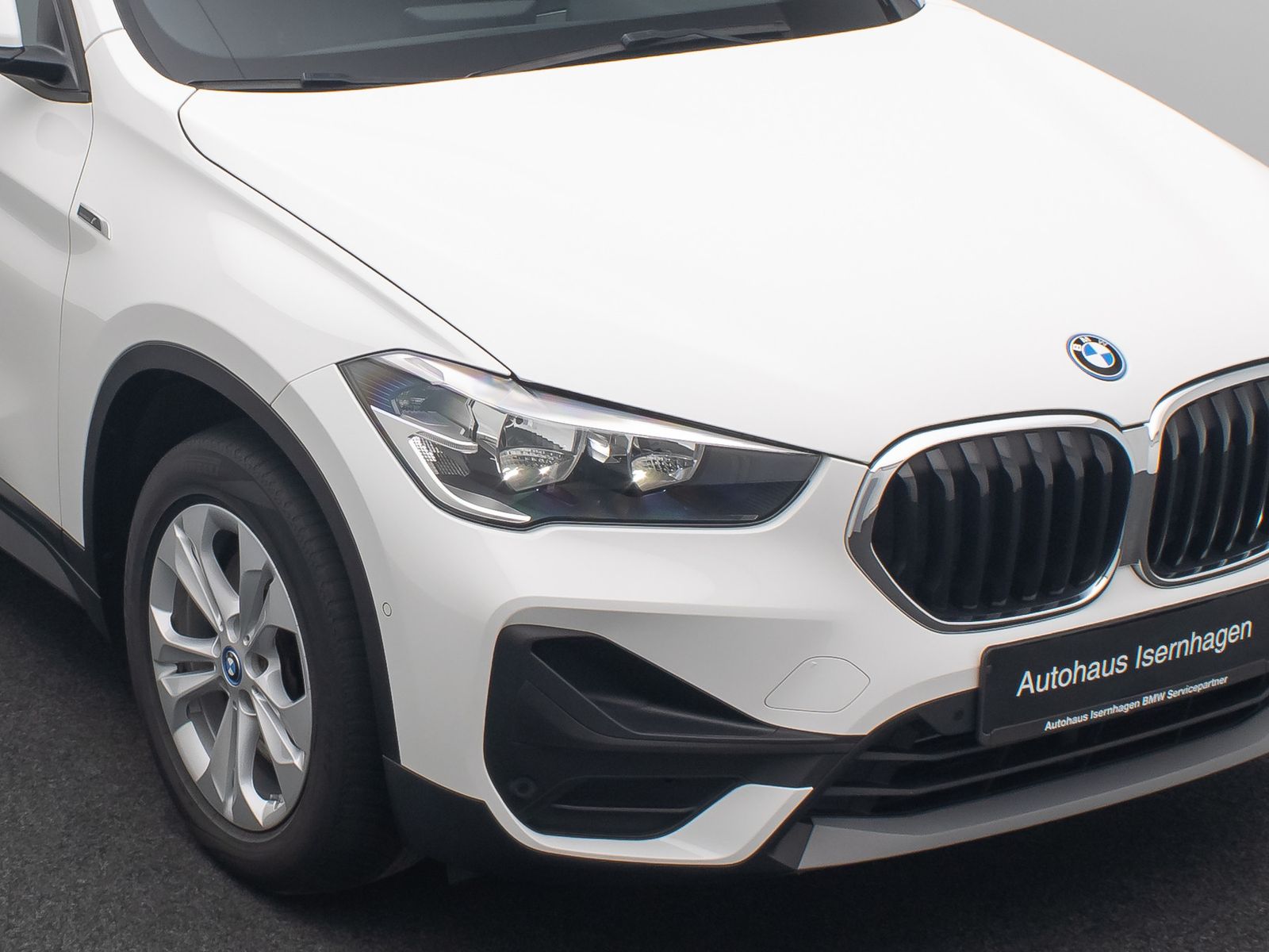 Fahrzeugabbildung BMW X1 xD25e GeschwindigReg ParkAss DAB Komfort NAVI