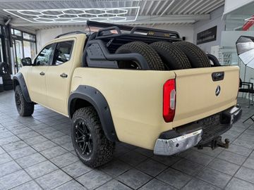 Mercedes X 350 - 8