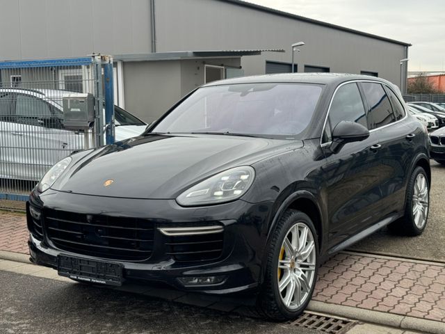 Porsche Cayenne Turbo S Sport-Chrono-Paket