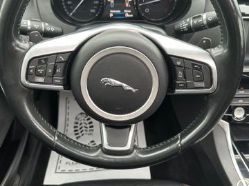 Jaguar XE 20d British Design Edition Automatik AHK – Bild 17
