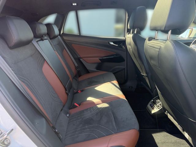 ID.4 Pro Performance AHK-klappbar Navi ACC