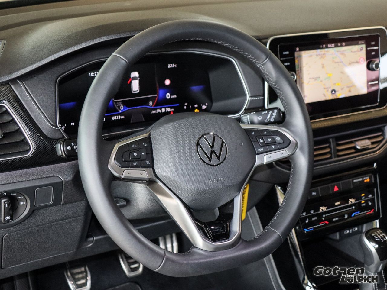 Fahrzeugabbildung Volkswagen T-Cross 1.0 TSI 85 kW R-Line Navi IQ.DRIVE LED