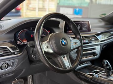 BMW 730 - 7