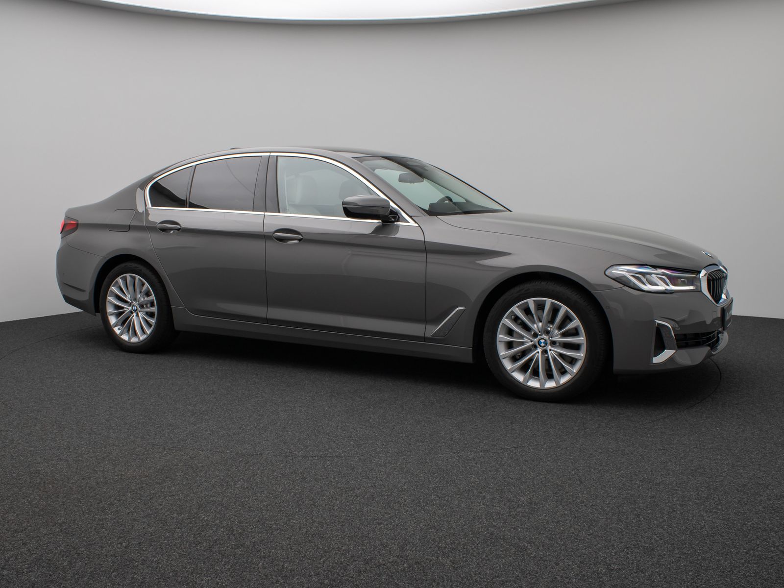 Fahrzeugabbildung BMW 530i Luxury Line Kamera Laser HUD DAB H/K SoftCL